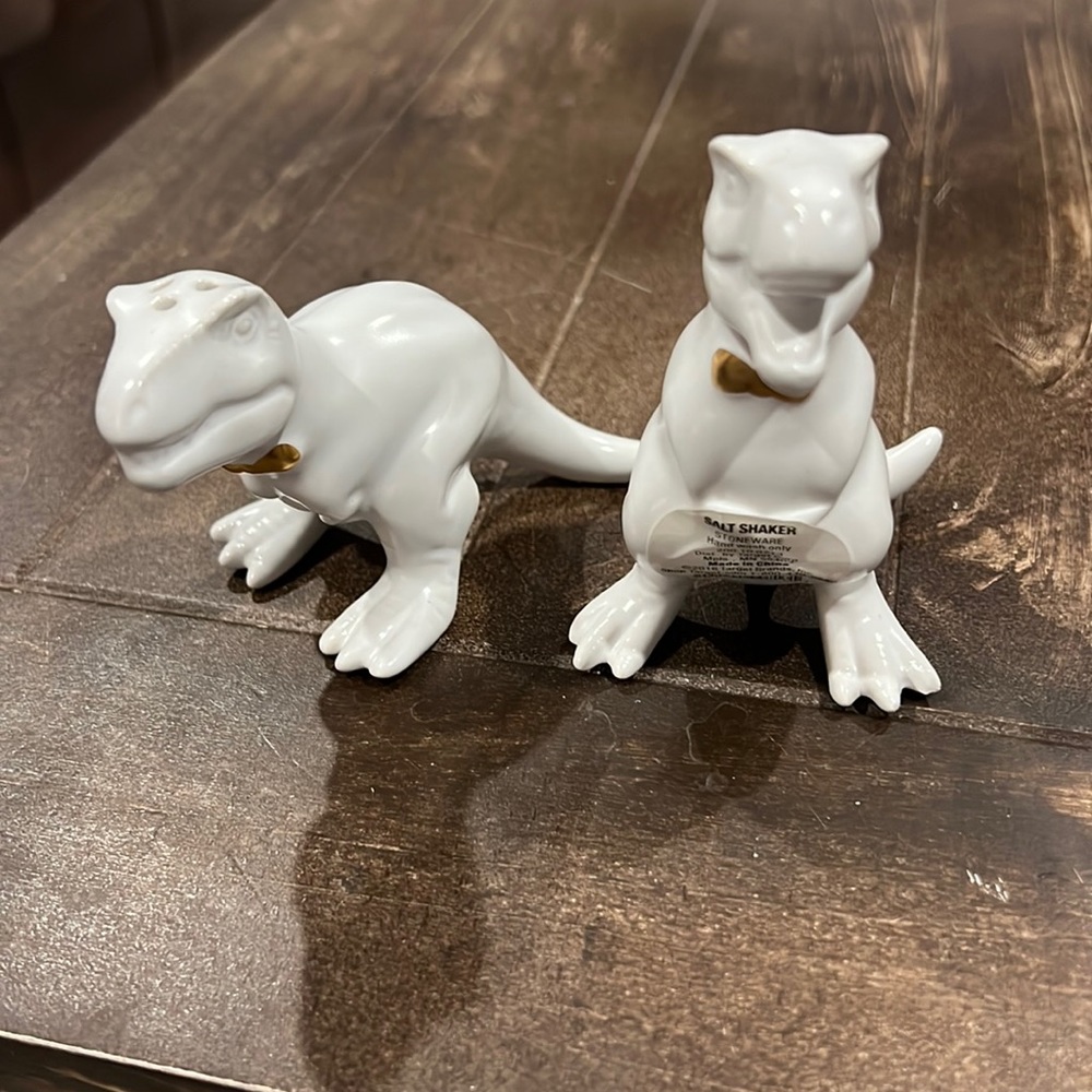 Threshold Dino T-Rex salt & pepper shakers brand new